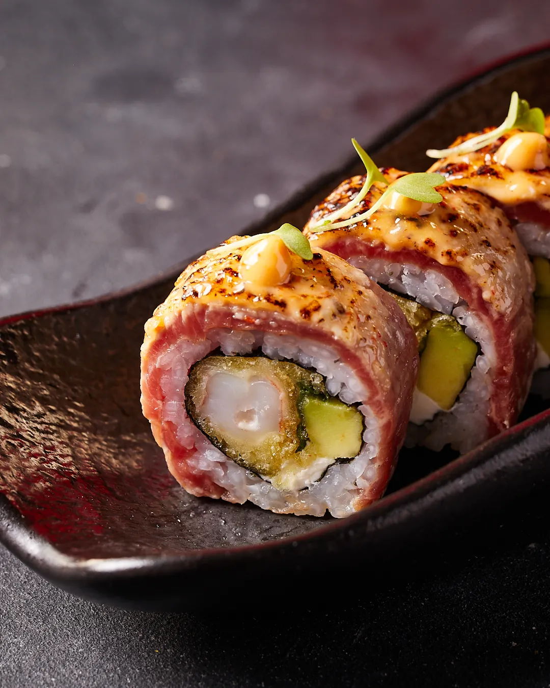 Rollos de sushi de Taco Boss fotografiados en estudio